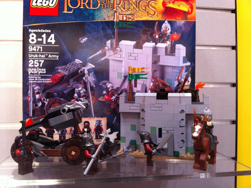 Illustration for article titled LEGO Lord of The Rings, Avengers, and Deadpool debut at Toy Fair!